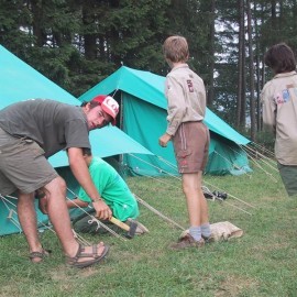 Tjif zorgt dat de haringen goe zitten - Scouts en Gidsen Zaventem 